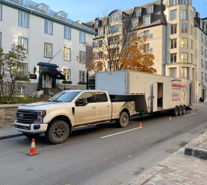 Un service fiable pour le transport de roulottes dans l’Estrie.